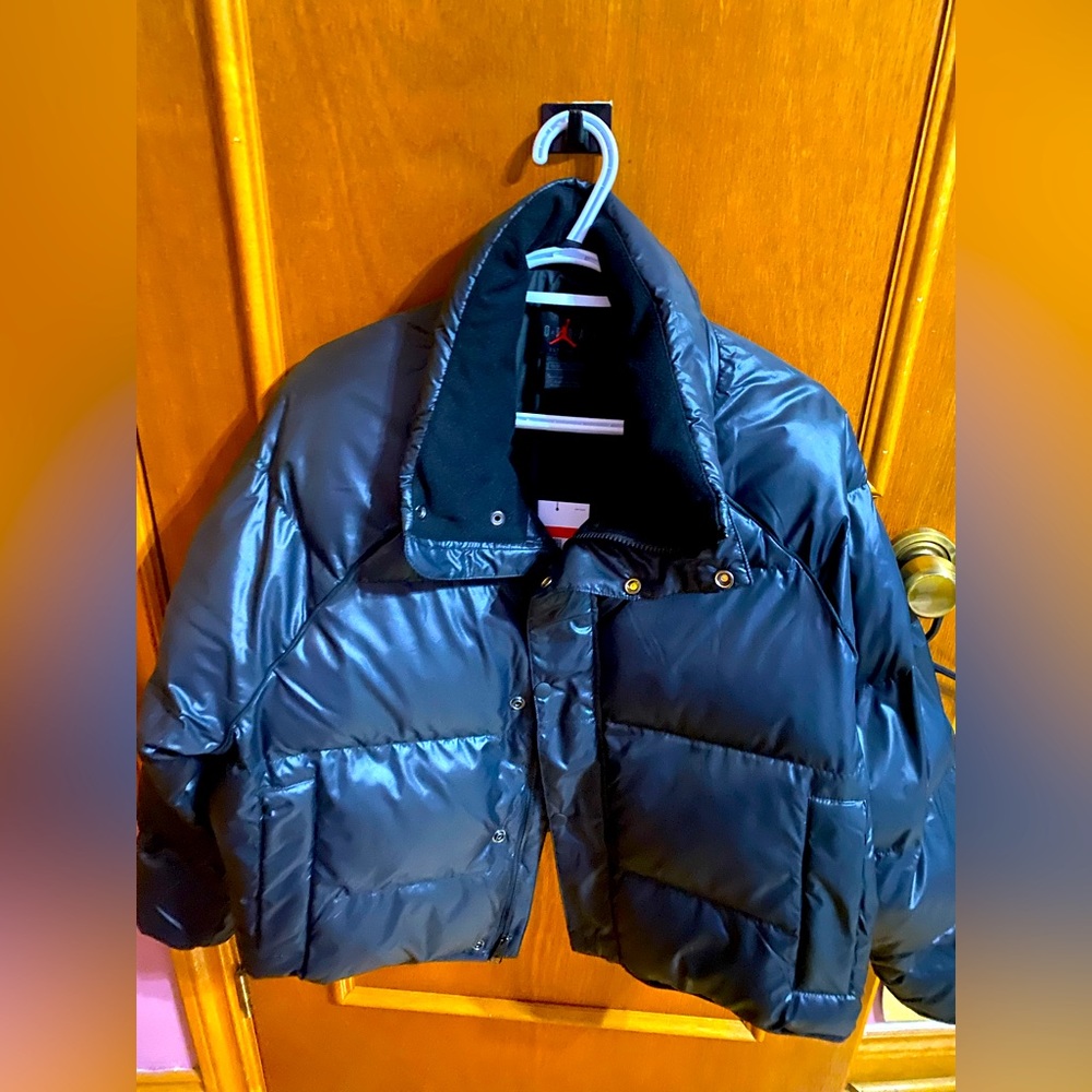 Selling Jordan puffer Jacket